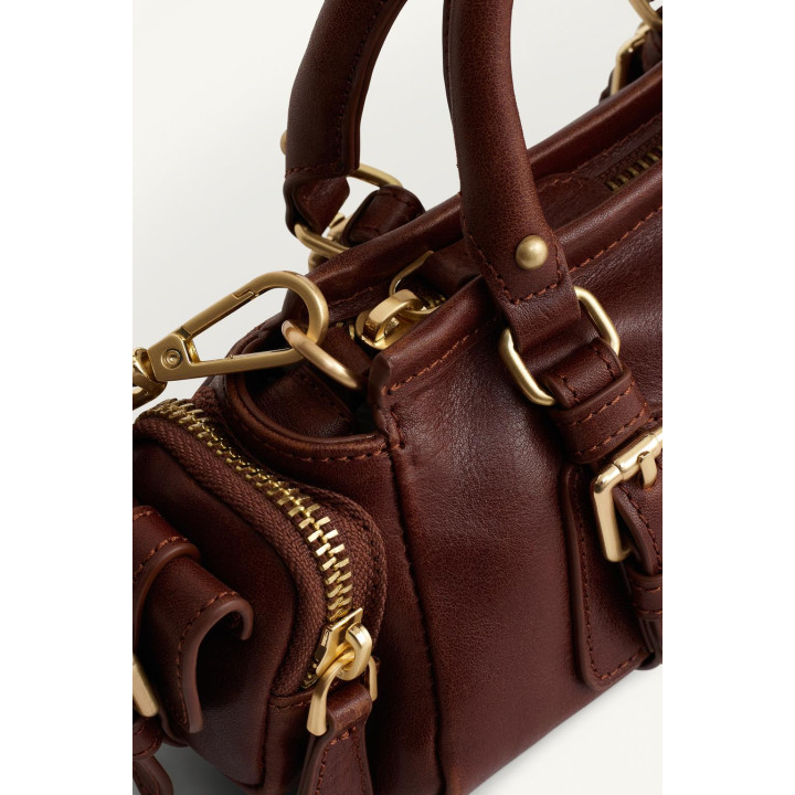 Сумочка через плечо из ограниченной коллекции кожаная с пряжками