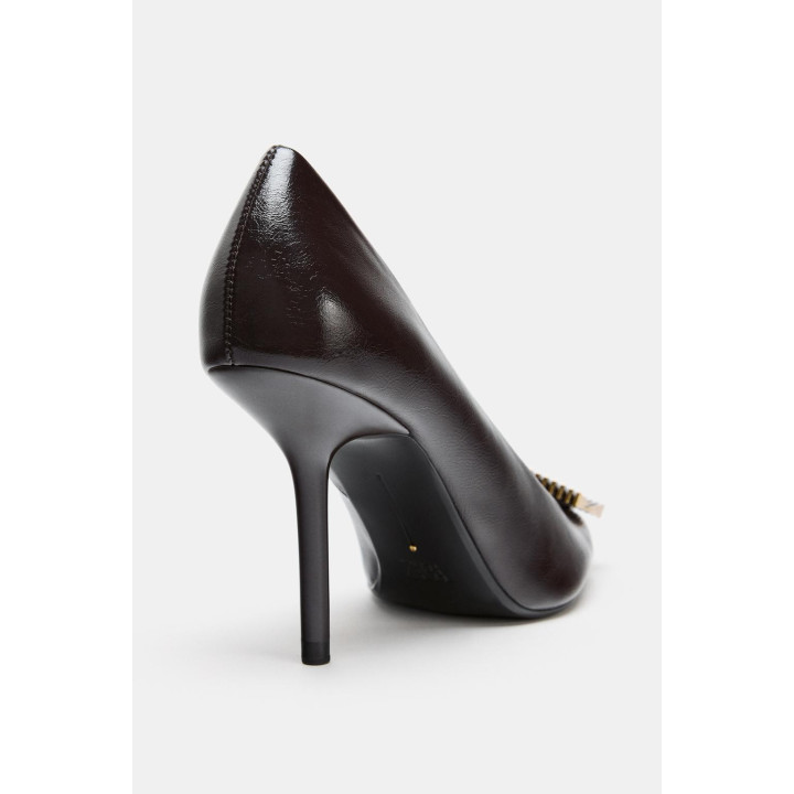 ТУФЛИ НА ВЫСОКОМ КАБЛУКЕ С АППЛИКАЦИЕЙ