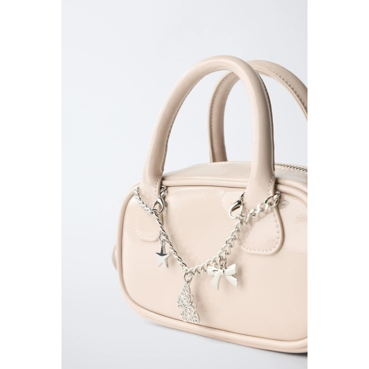 СУМКА-БОУЛИНГ ФОРМАТА МИНИ С ПОДВЕСКОЙ