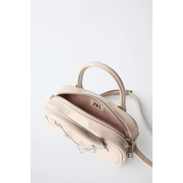 СУМКА-БОУЛИНГ ФОРМАТА МИНИ С ПОДВЕСКОЙ