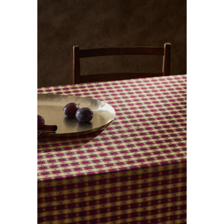 Рождественский скатерть с клетчатым узором из окрашенной нити