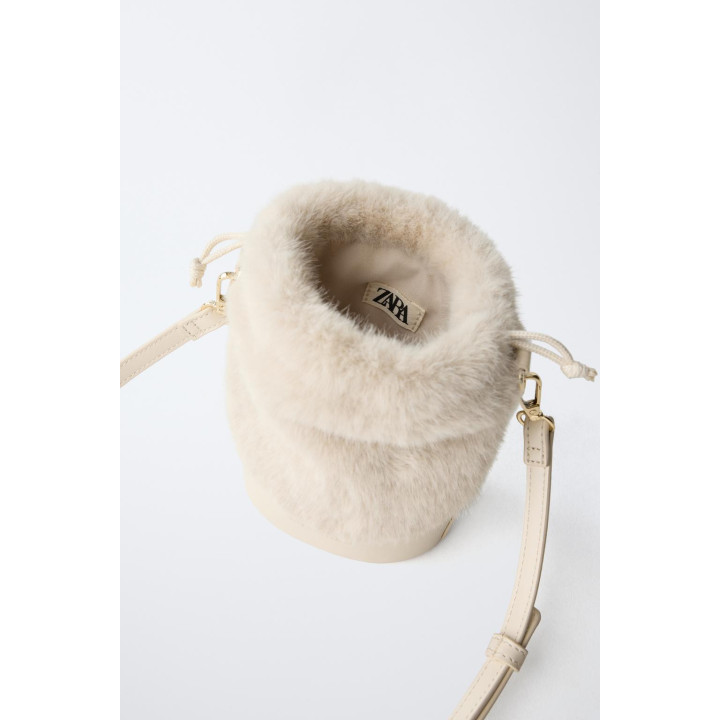 Вельветовая ведро-сумка с искусственным мехом