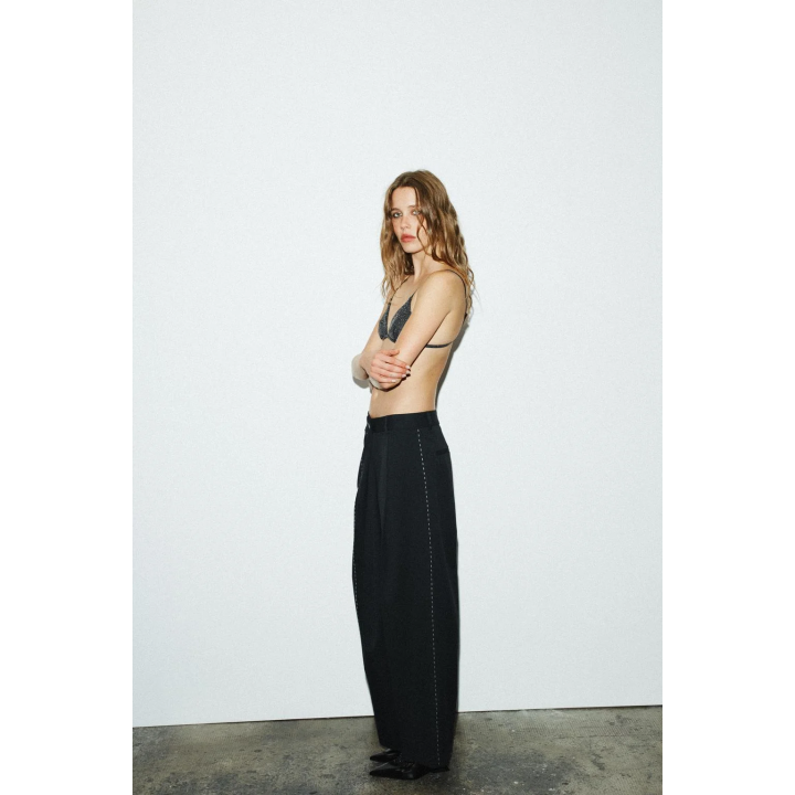 БРЮКИ С ОТДЕЛКОЙ СТРОЧКОЙ