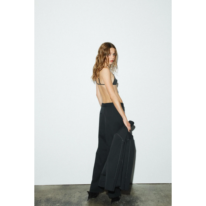 БРЮКИ С ОТДЕЛКОЙ СТРОЧКОЙ