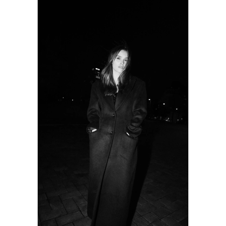 Пальто из шерстяно-шелкового смесового материала