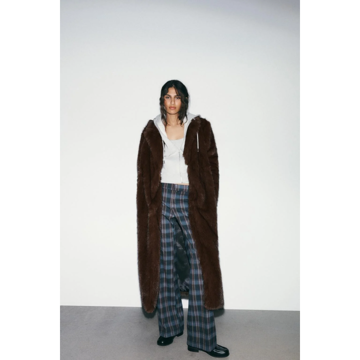 ОЧЕНЬ ДЛИННОЕ ПАЛЬТО ИЗ ИСКУССТВЕННОГО МЕХА