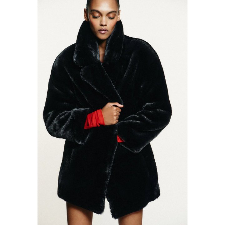 ПАЛЬТО ИЗ ИСКУССТВЕННОГО МЕХА