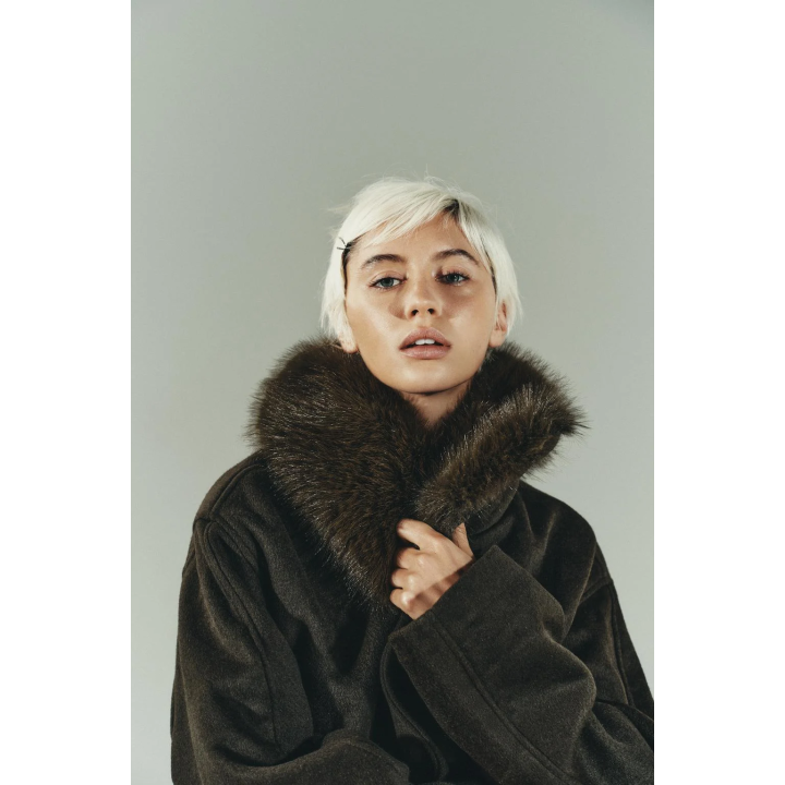 ПАЛЬТО ИЗ СМЕСОВОЙ ШЕРСТИ С ВОРОТНИКОМ ИЗ ИСКУССТВЕННОГО МЕХА