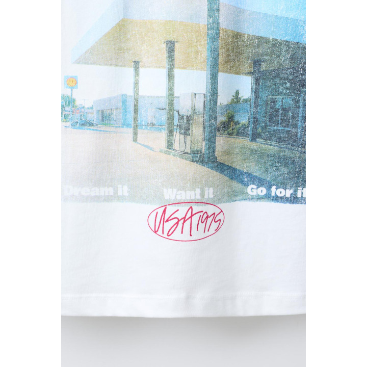 Футболка с принтом бензозаправочной станции