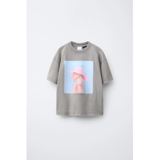 ФУТБОЛКА С ПРИНТОМ  LADY GAGA © И ЭФФЕКТОМ ПОТЕРТОСТИ