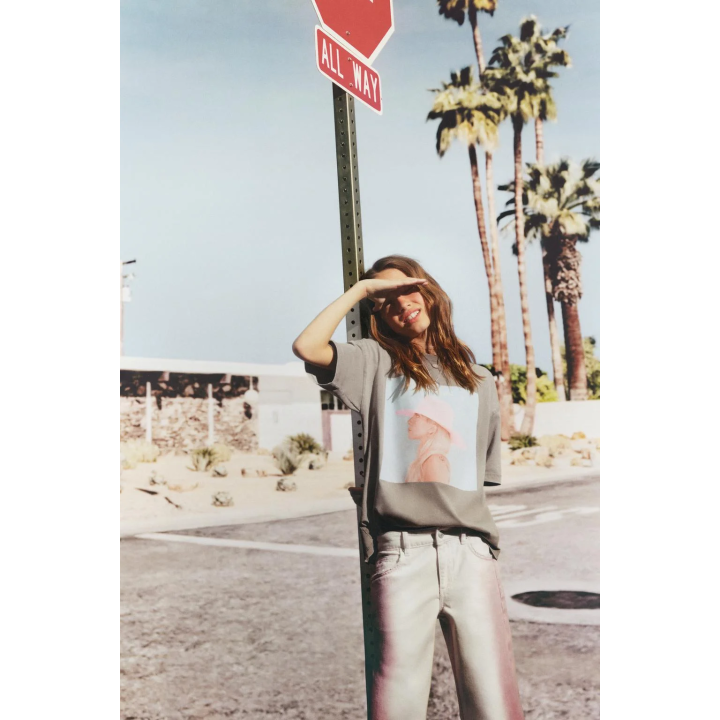 ФУТБОЛКА С ПРИНТОМ  LADY GAGA © И ЭФФЕКТОМ ПОТЕРТОСТИ