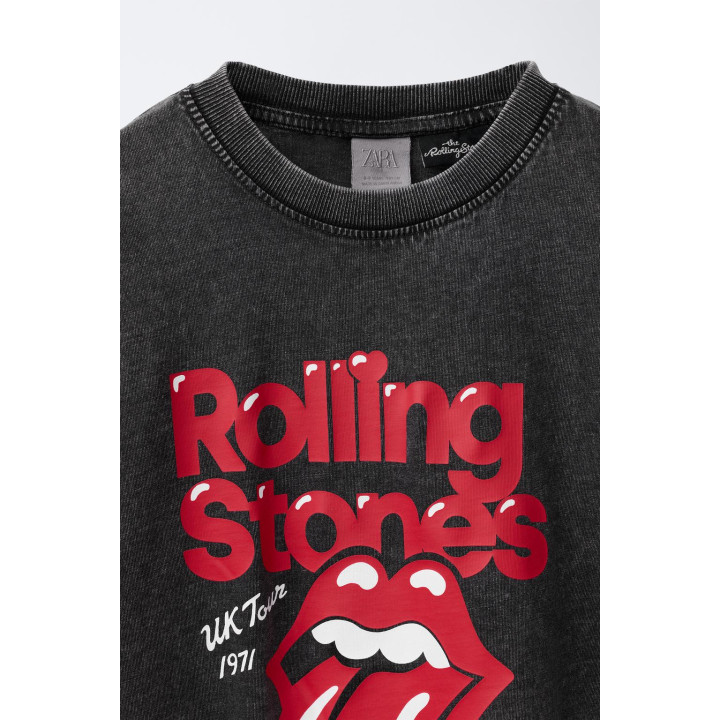 ФУТБОЛКА С ЭФФЕКТОМ СТИРКИ И ПРИНТОМ ROLLING STONES ©