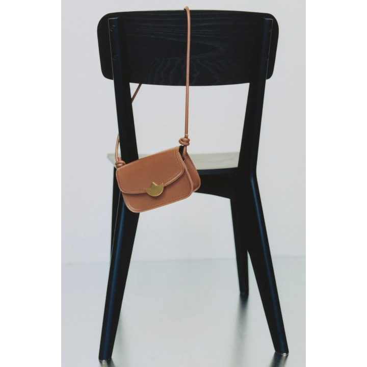 Сумка через плечо с деталями тюльпана