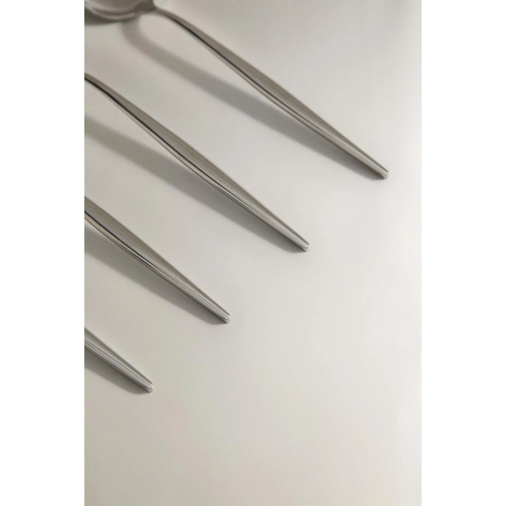 PACK OF SPOONS WITH THIN HANDLES (PACK OF 4)