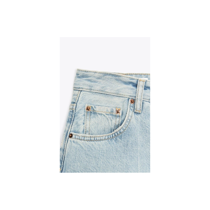 ДЖИНСОВЫЕ ШОРТЫ-БЕРМУДЫ TRF С ДЫРАМИ И СРЕДНЕЙ ПОСАДКОЙ