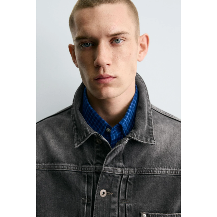 ДЖИНСОВАЯ КУРТКА С ЭФФЕКТОМ ПОТЕРТОСТИ