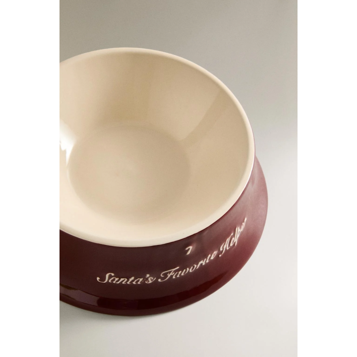 Кровать для домашних животных в клетчатом стиле