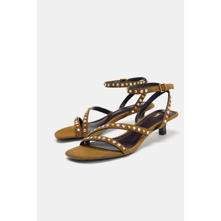 ЗАМШЕВЫЕ БОСОНОЖКИ С ЗАКЛЕПКАМИ НА КАБЛУКЕ