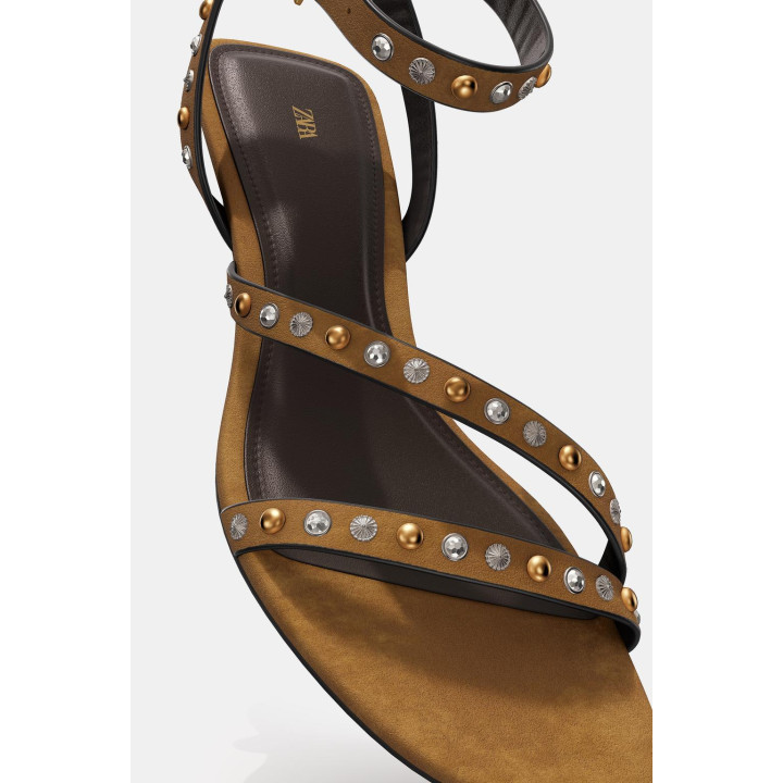 ЗАМШЕВЫЕ БОСОНОЖКИ С ЗАКЛЕПКАМИ НА КАБЛУКЕ