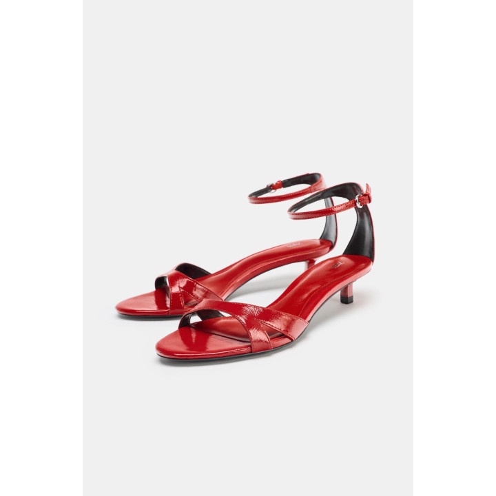 КОЖАНЫЕ БОСОНОЖКИ С РЕМЕШКОМ