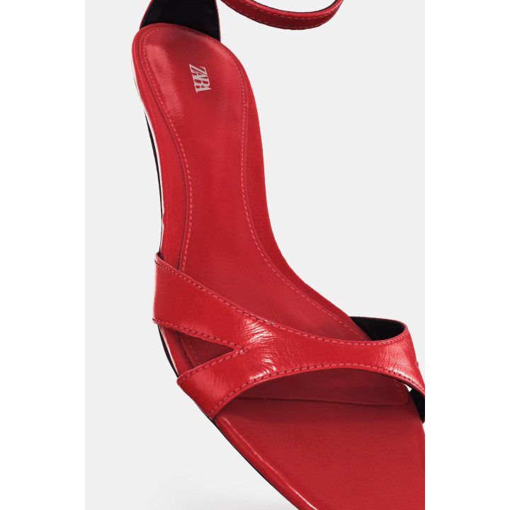 КОЖАНЫЕ БОСОНОЖКИ С РЕМЕШКОМ