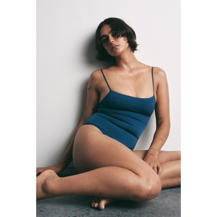 БОДИ ИЗ ПОЛИАМИДА НА БРЕТЕЛЯХ