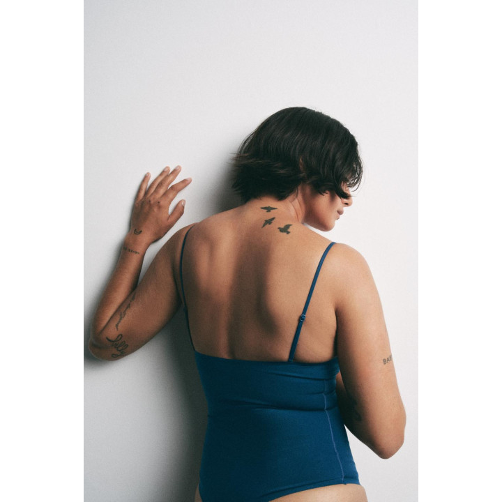 БОДИ ИЗ ПОЛИАМИДА НА БРЕТЕЛЯХ