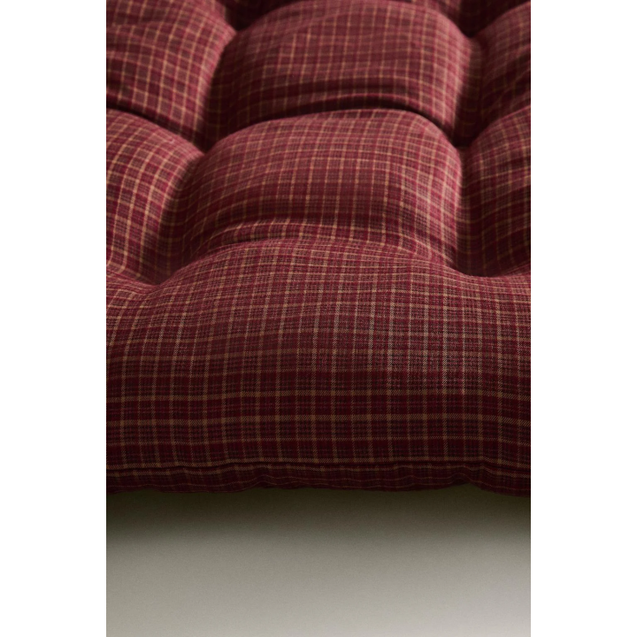 Подушка для питомца с рождественским узором