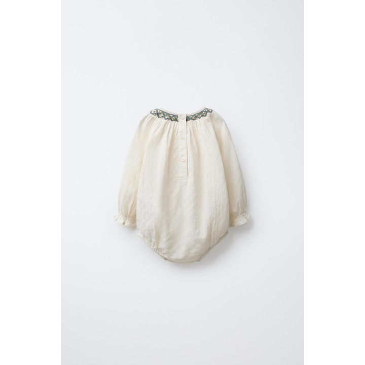 БОДИ С КОНТРАСТНОЙ ВЫШИВКОЙ