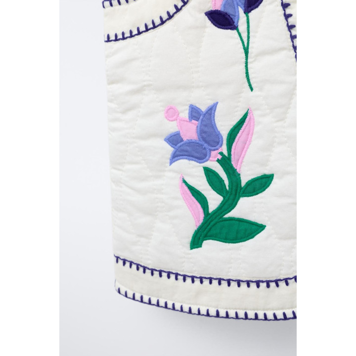 ЖИЛЕТ С ВЫШИВКОЙ «ТЮЛЬПАНЫ»