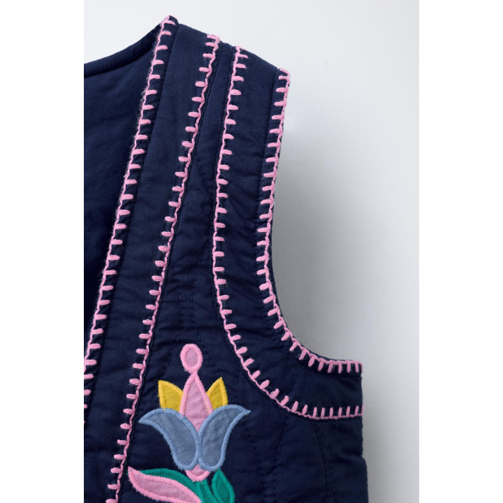 ЖИЛЕТ С ВЫШИВКОЙ «ТЮЛЬПАНЫ»