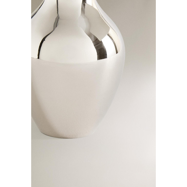 Маленькая латунная ваза