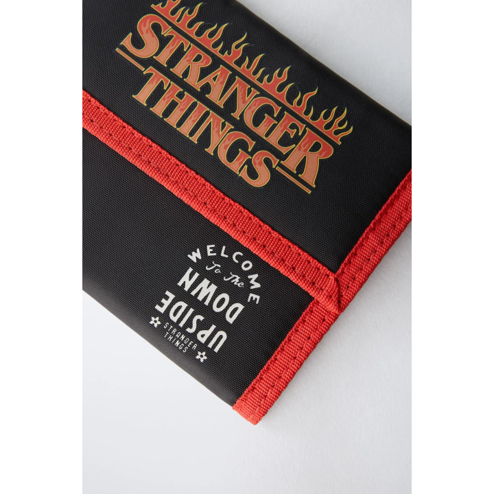 КОШЕЛЕК STRANGER THINGS © NETFLIX