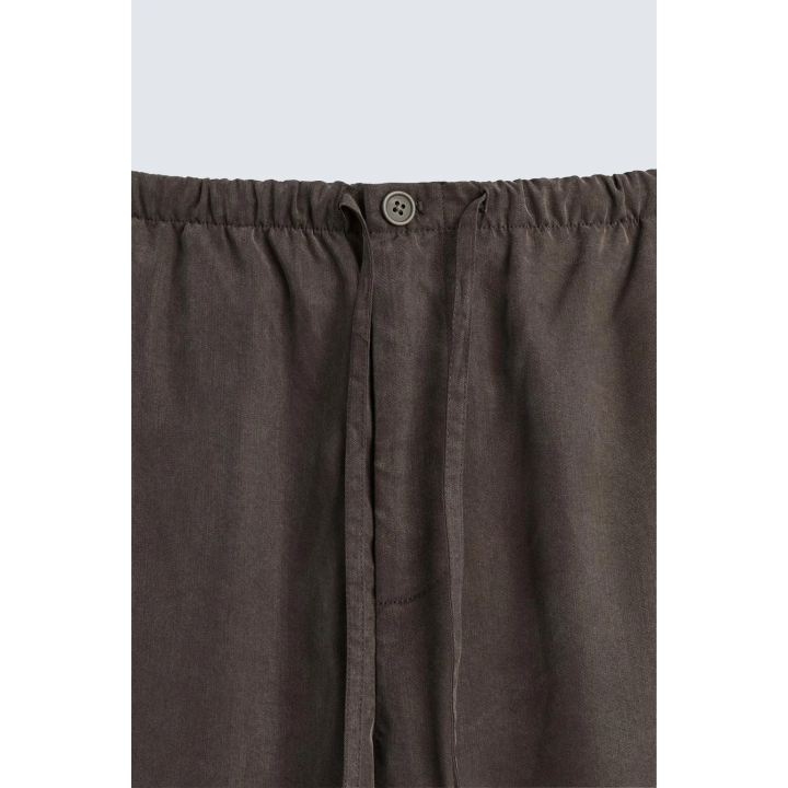 БРЮКИ RELAXED FIT ИЗ СТРУЯЩЕЙСЯ ТКАНИ