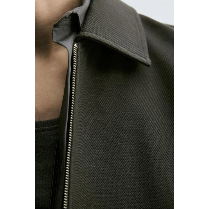 КУРТКА ИЗ ТВИЛА С РЕЛЬЕФНЫМ УЗОРОМ