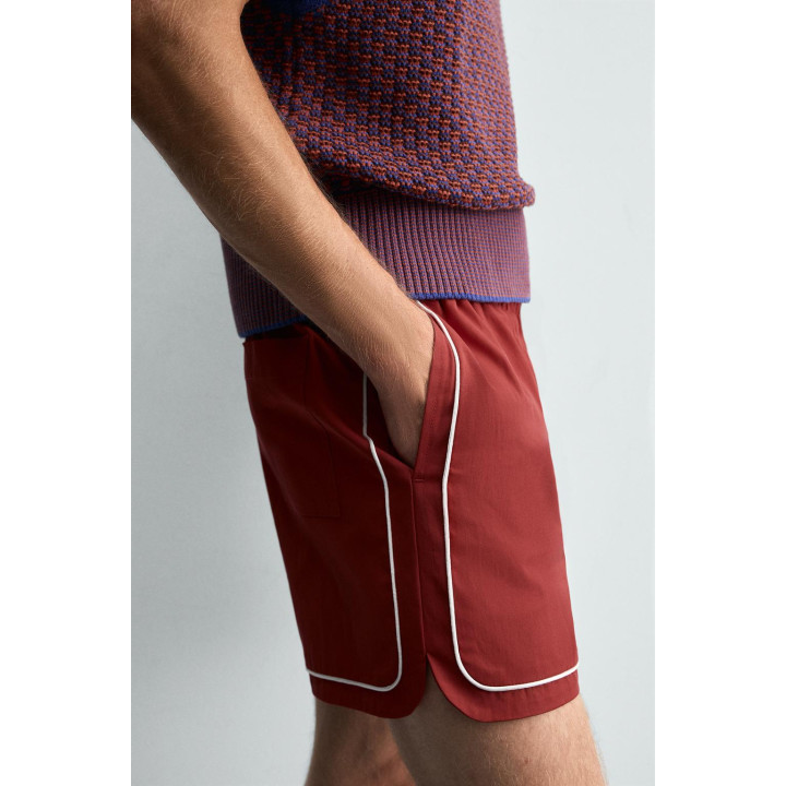 ШОРТЫ С ЯРКИМ КОНТРАСТОМ