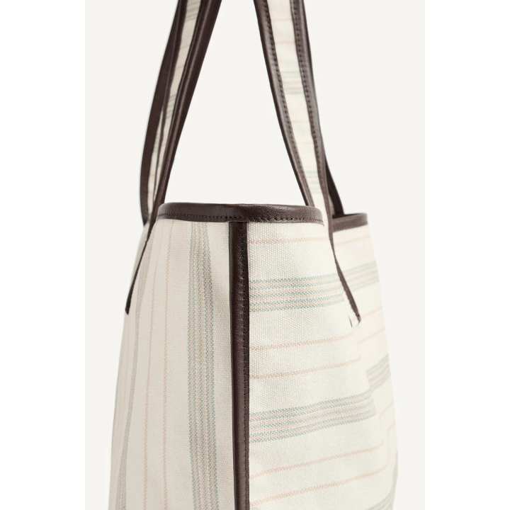 Полосатая сумка для пляжа