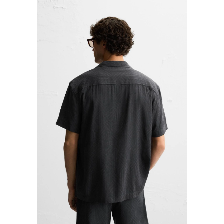 ЖАККАРДОВАЯ РУБАШКА С ГЕОМЕТРИЧЕСКИМ УЗОРОМ