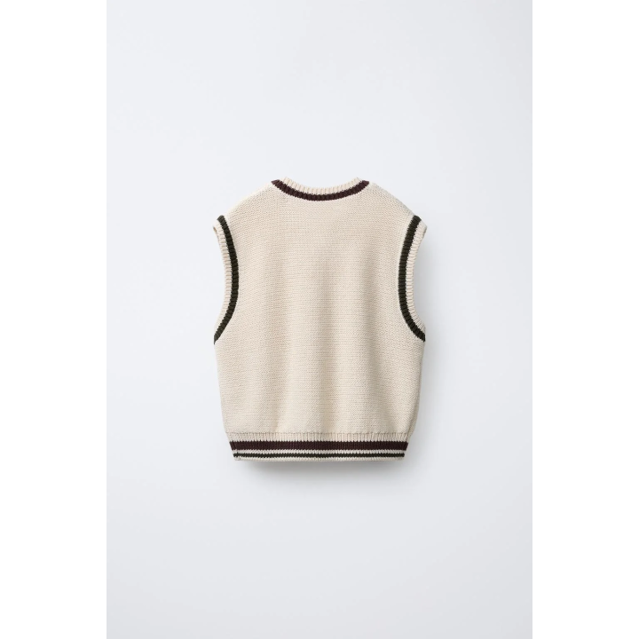 ВЯЗАНЫЙ ЖИЛЕТ С КОСАМИ