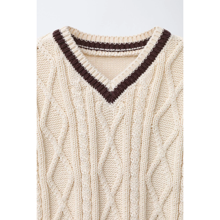 ВЯЗАНЫЙ ЖИЛЕТ С КОСАМИ