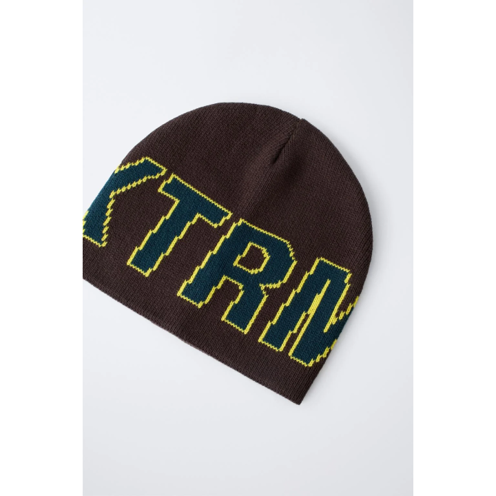 ТРИКОТАЖНАЯ ШАПКА С НАДПИСЬЮ — SKI COLLECTION