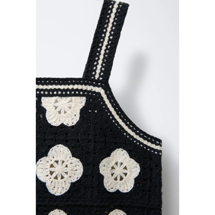 ТРИКОТАЖНЫЙ ТОП С ЦВЕТОЧНЫМ ПРИНТОМ