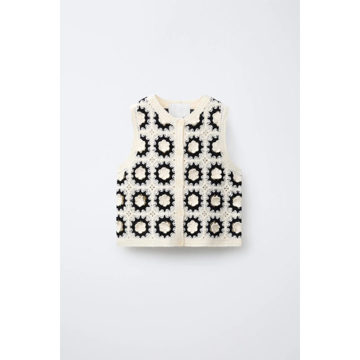 ТРИКОТАЖНЫЙ ЖИЛЕТ С ЦВЕТАМИ