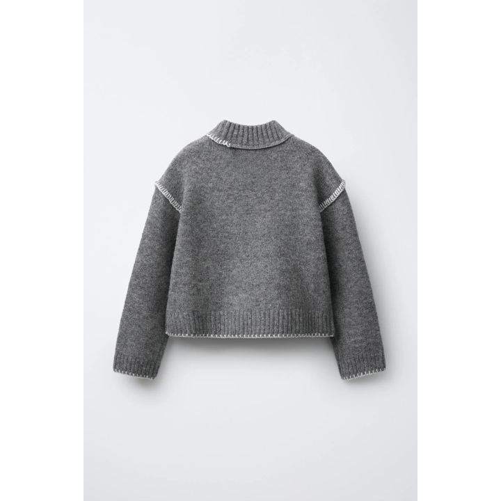 ДЖЕРСИ ВЯЗАНЫЙ С КОНТРАСТНОЙ ВЫШИВКОЙ