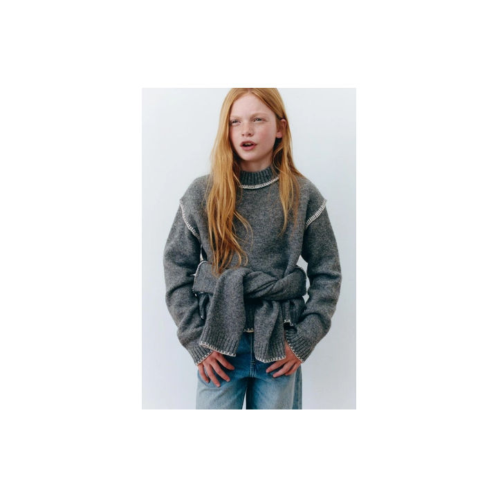 ДЖЕРСИ ВЯЗАНЫЙ С КОНТРАСТНОЙ ВЫШИВКОЙ