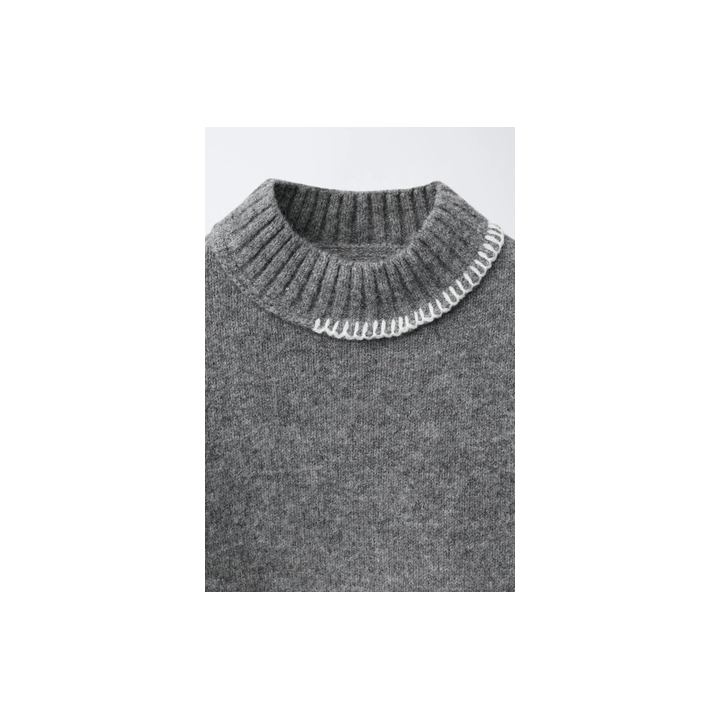 ДЖЕРСИ ВЯЗАНЫЙ С КОНТРАСТНОЙ ВЫШИВКОЙ