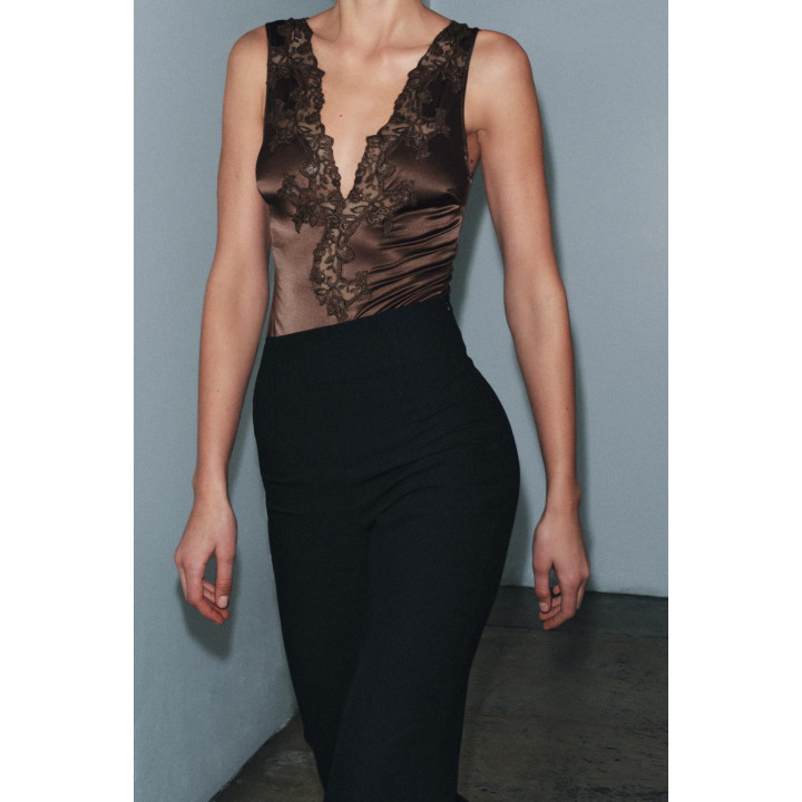 Боди из атласа zw collection с кружевными отделками