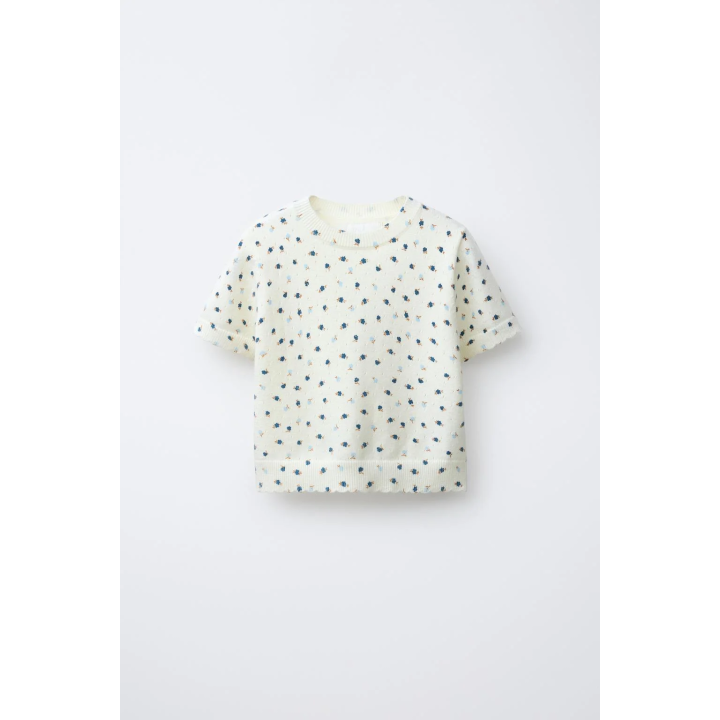 ТРИКОТАЖНАЯ ФУТБОЛКА С ЦВЕТОЧНЫМ ПРИНТОМ