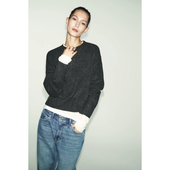 СВИТЕР ИЗ МЯГКОГО ТРИКОТАЖА