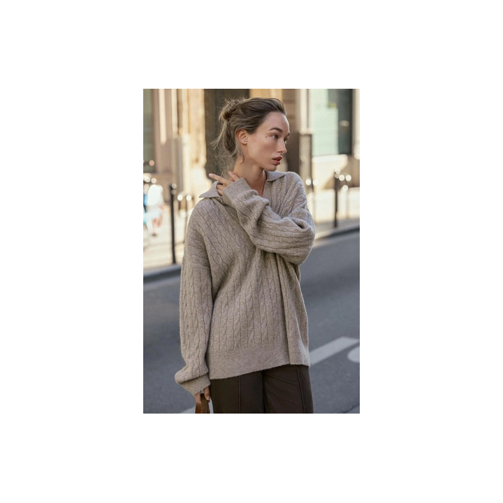 СВИТЕР С УЗОРОМ «КОСЫ»